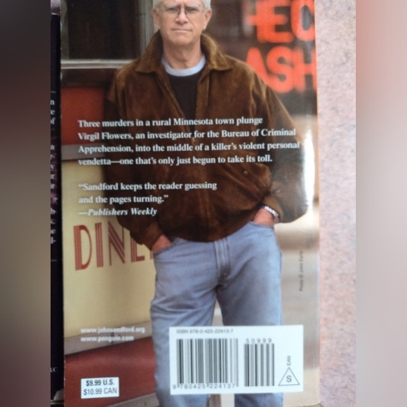 Paperback book bundle (4) - Picture 3 of 5